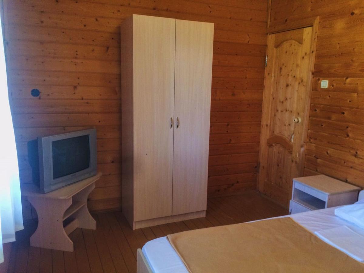 Hotel Kistrik Gudauta Ngoại thất bức ảnh